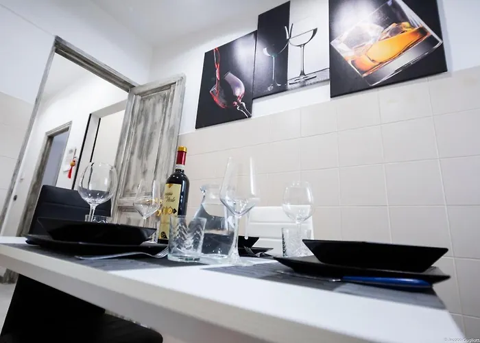 Homeholidaysanremo - Palace Apartment *