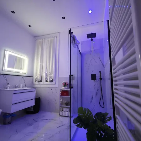 Homeholidaysanremo - Palace 公寓 *